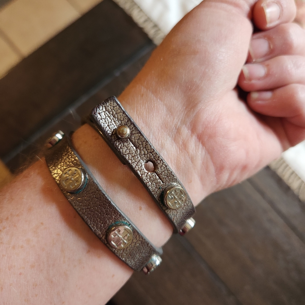 Tory Burch silver wrap bracelet - Picture 3 of 4